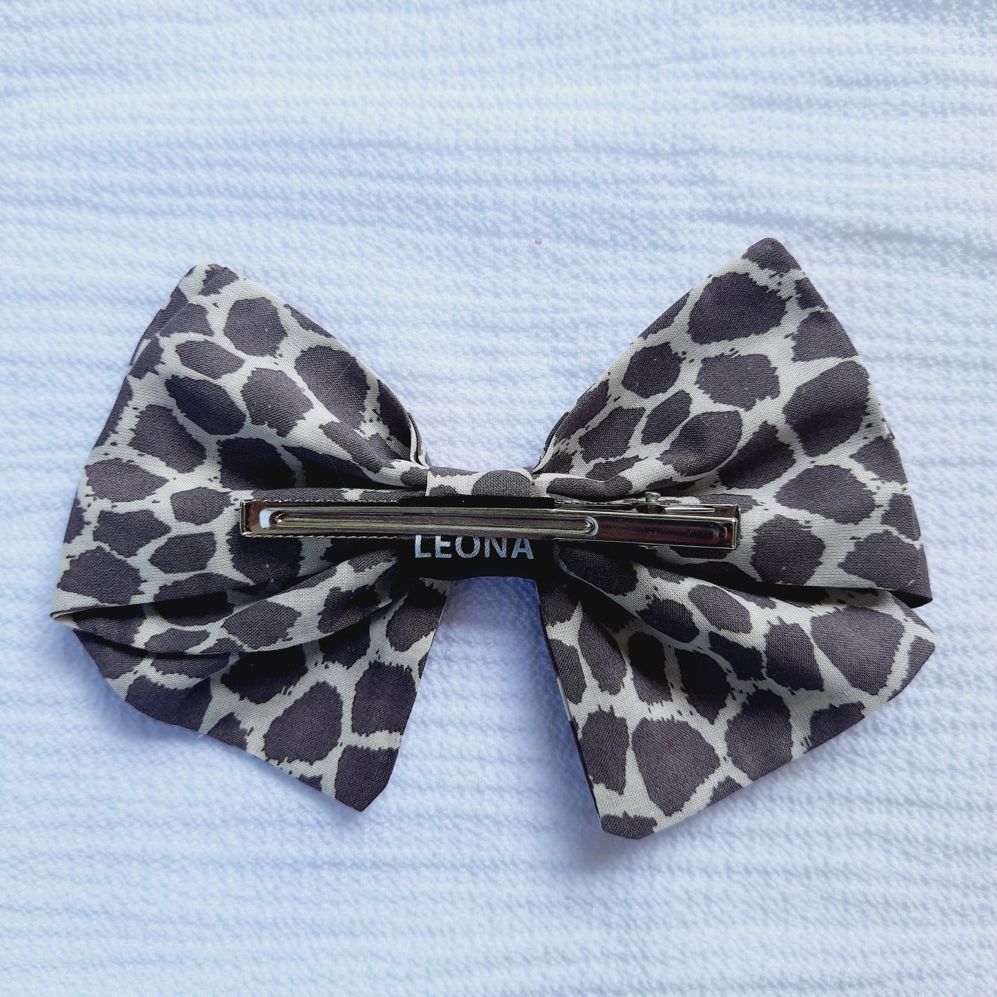 Double bow clip