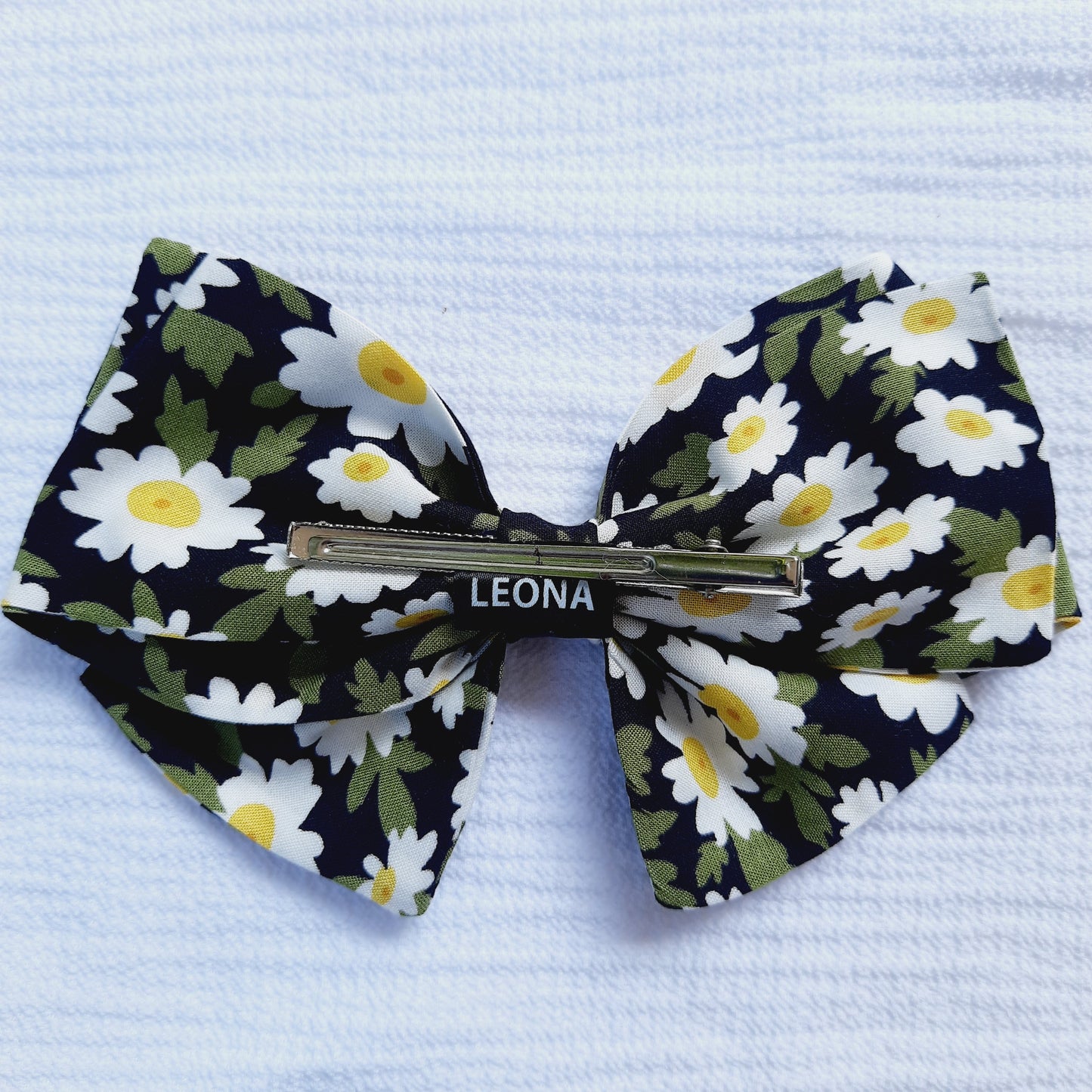 Double bow clip